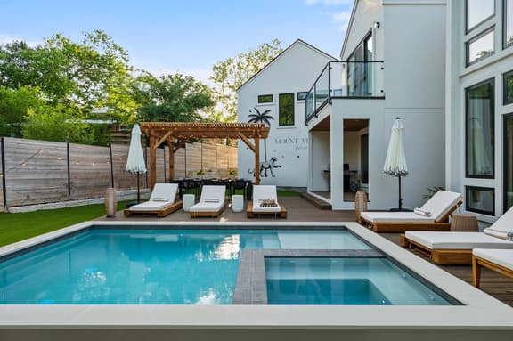 V2 - M Vernon Villa